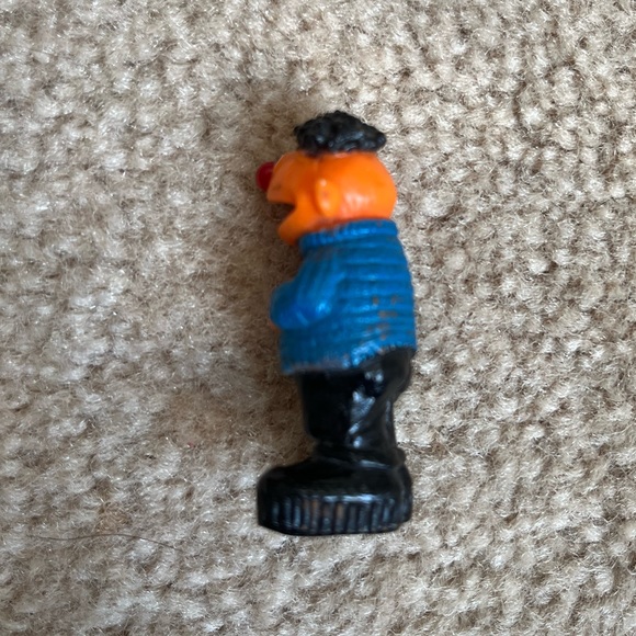 Vintage Sesame Street Ernie Action Figure - Picture 5 of 7